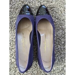 Vintage Salvatore Ferragamo Pumps Shoes Womens Size 7 Purple Suede